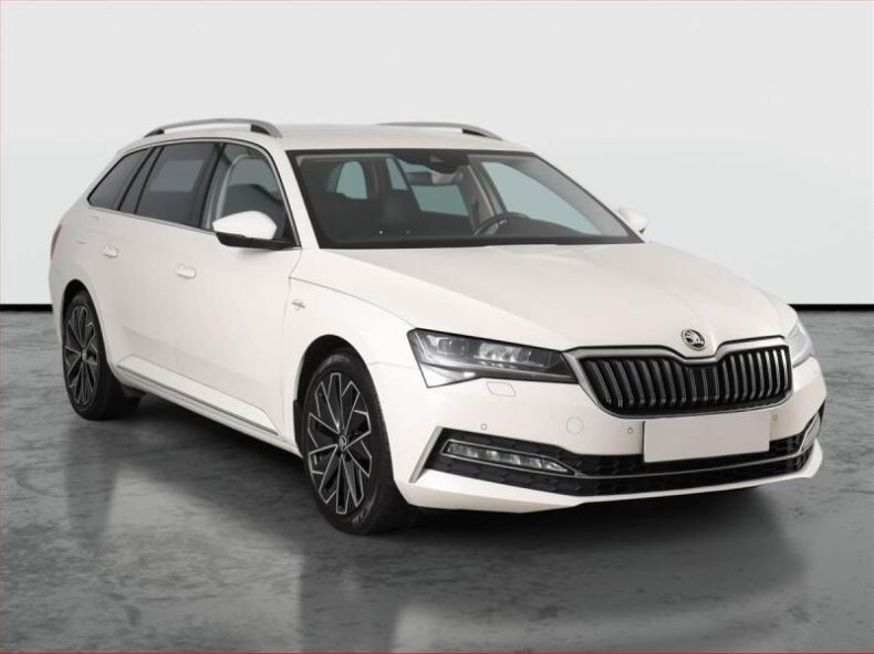 Škoda Superb - hlavní foto