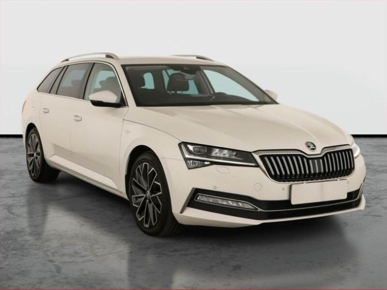 Škoda Superb - hlavní foto