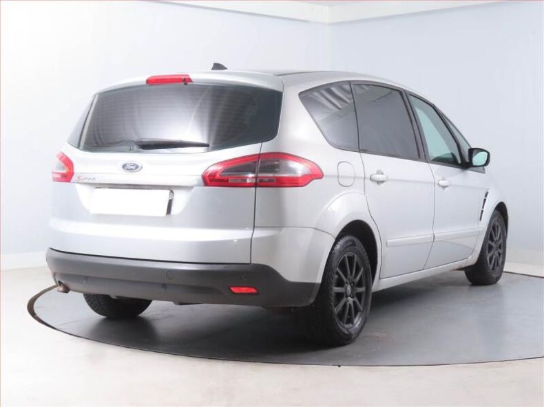 Ford S-MAX - hlavní fotka