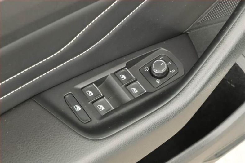 Volkswagen Passat - hlavní fotka