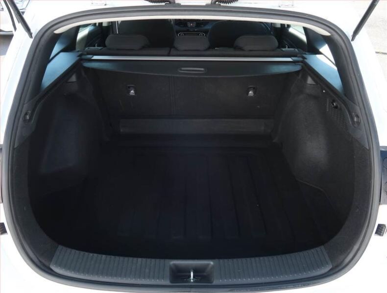 Hyundai i30 - hlavní fotka