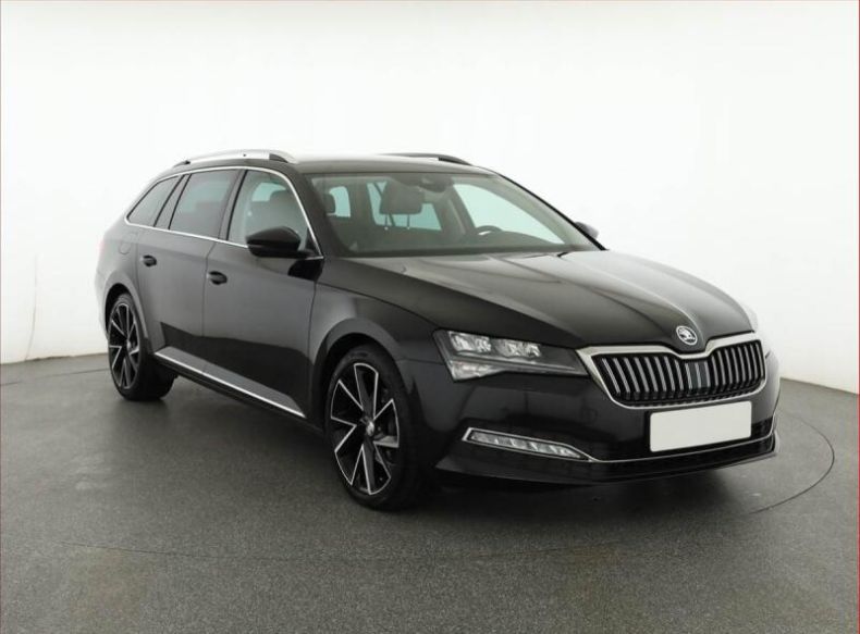 Škoda Superb - hlavní foto