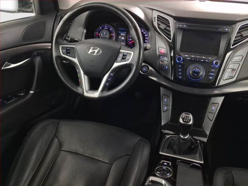 Hyundai i40 - hlavní fotka