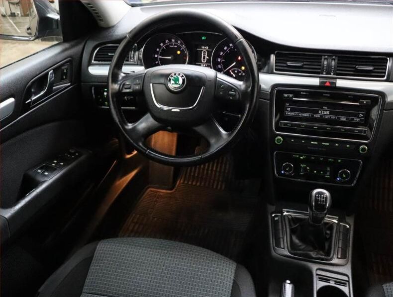 Škoda Superb - hlavní fotka