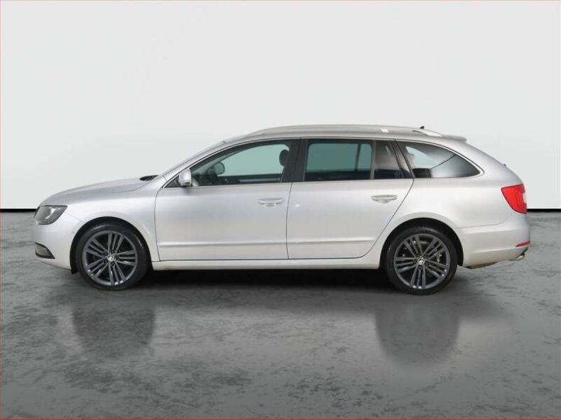 Škoda Superb - hlavní fotka