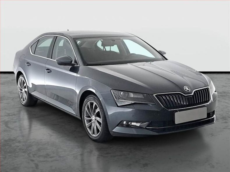 Škoda Superb - hlavní foto