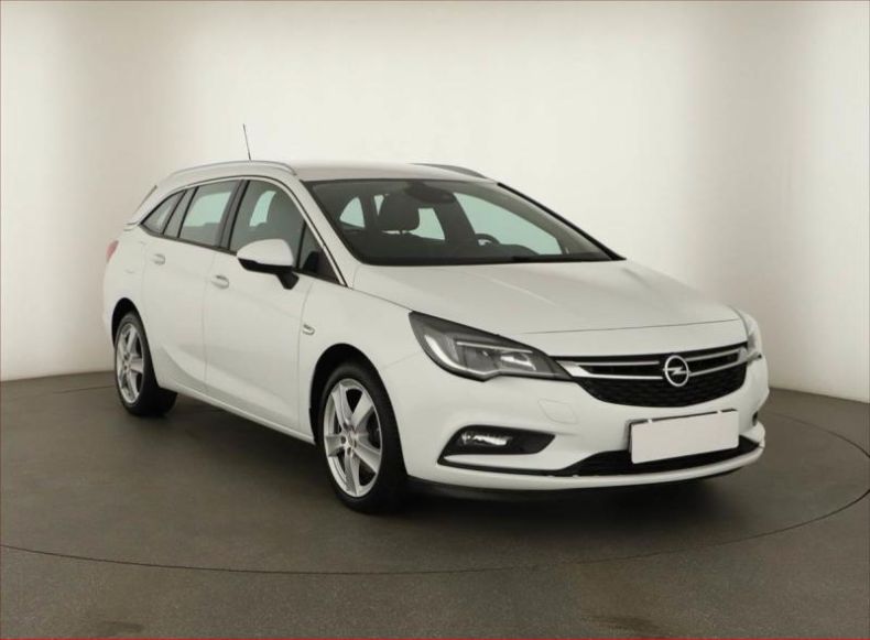 Opel Astra - hlavní foto