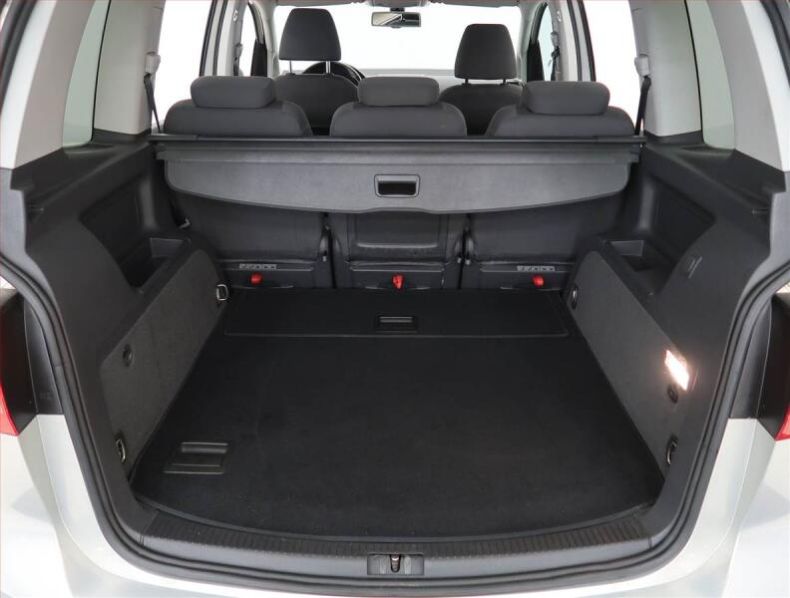 Volkswagen Touran - hlavní fotka