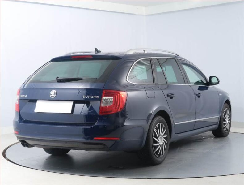 Škoda Superb - hlavní fotka