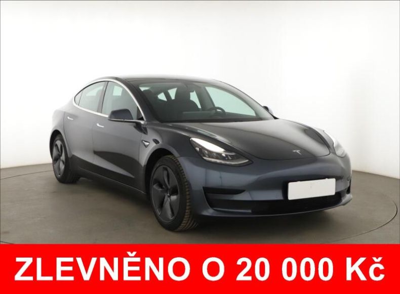 Tesla Model 3 - hlavní foto