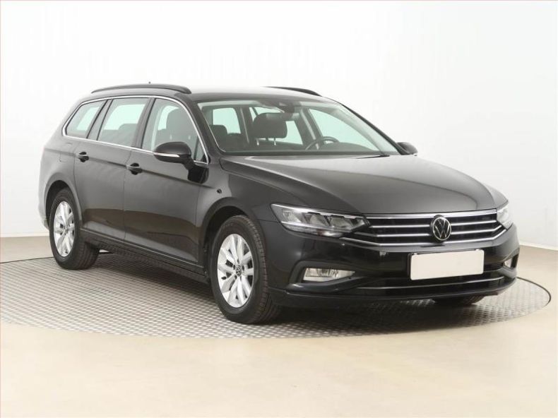 Volkswagen Passat - hlavní foto