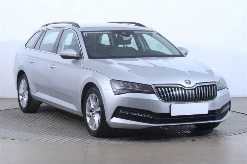 Škoda Superb - hlavní foto