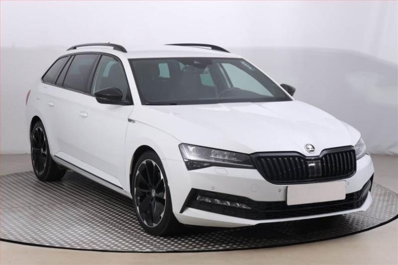 Škoda Superb - hlavní foto