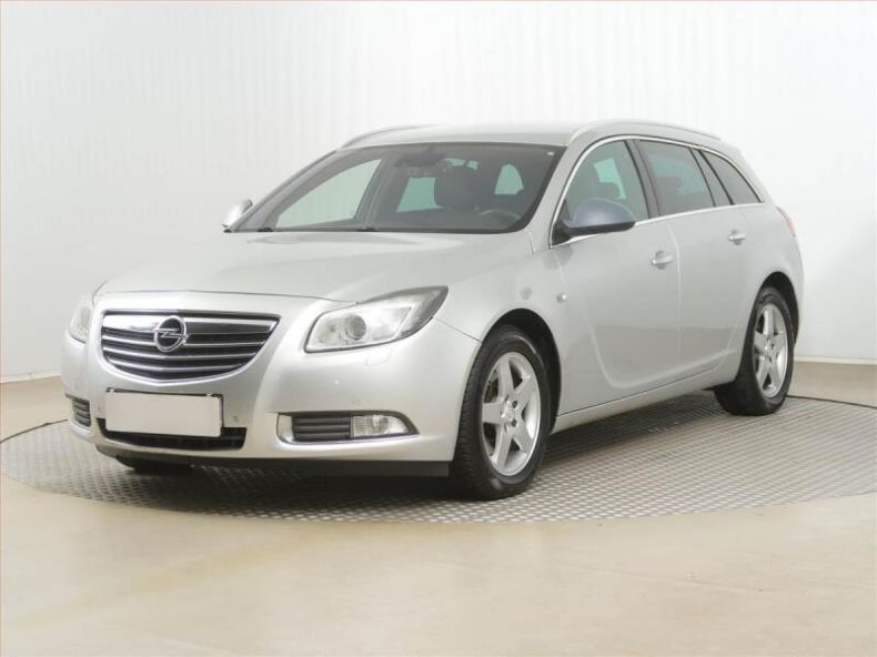 Opel Insignia - hlavní fotka