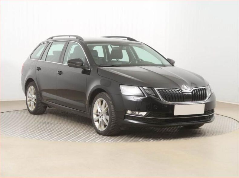 Škoda Octavia - hlavní fotka