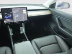 Tesla Model 3 - fotka číslo 7