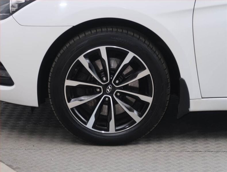 Hyundai i40 - hlavní foto