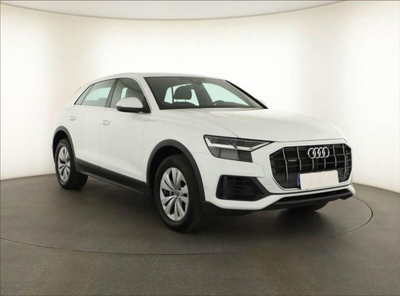 Audi Q8 - hlavní foto