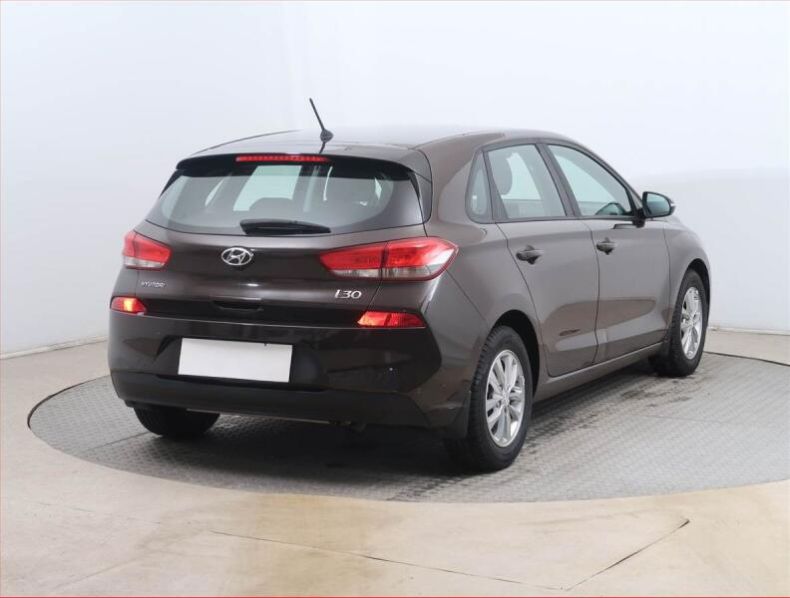 Hyundai i30 - hlavní fotka