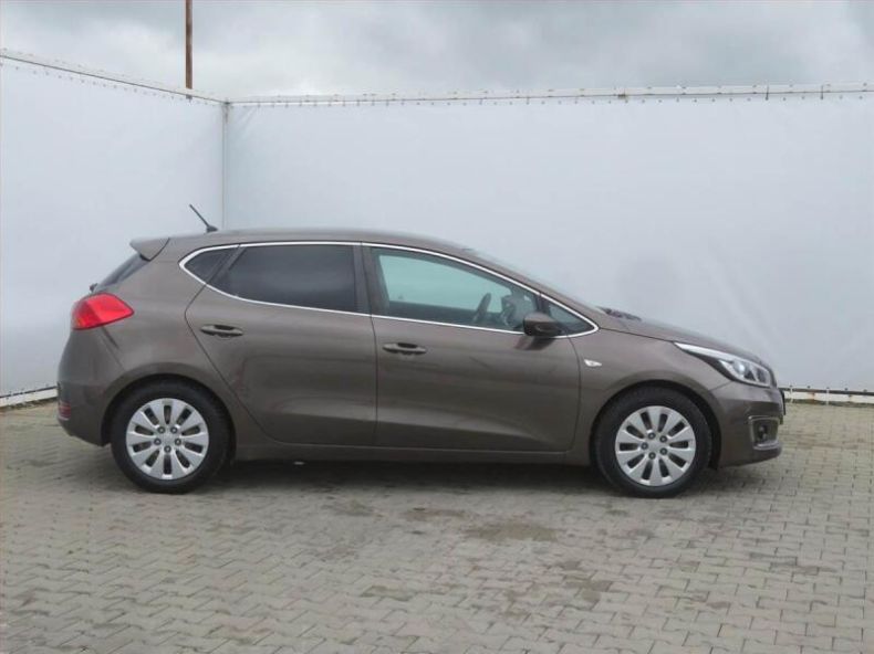 Kia Cee'd - hlavní fotka