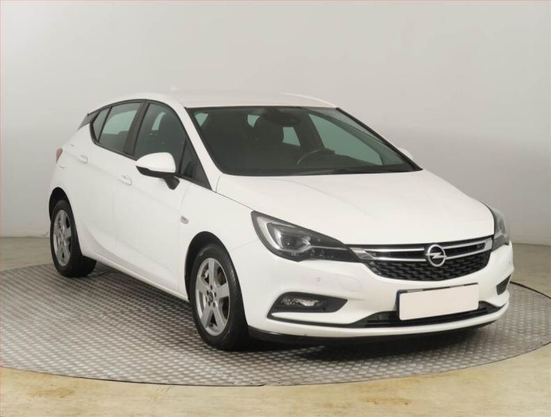 Opel Astra - hlavní foto