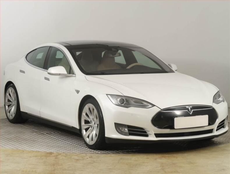 Tesla S-type - hlavní foto