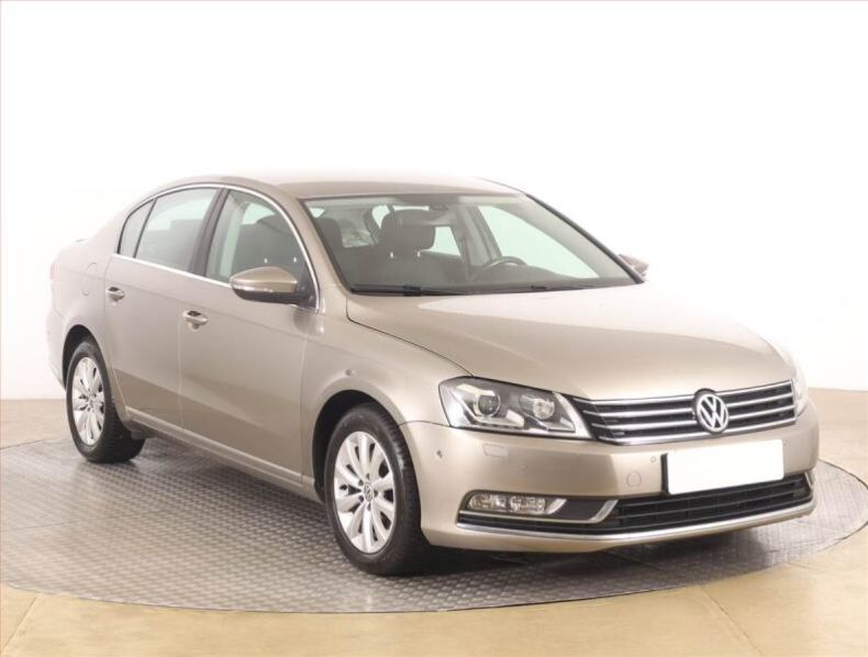 Volkswagen Passat - hlavní foto