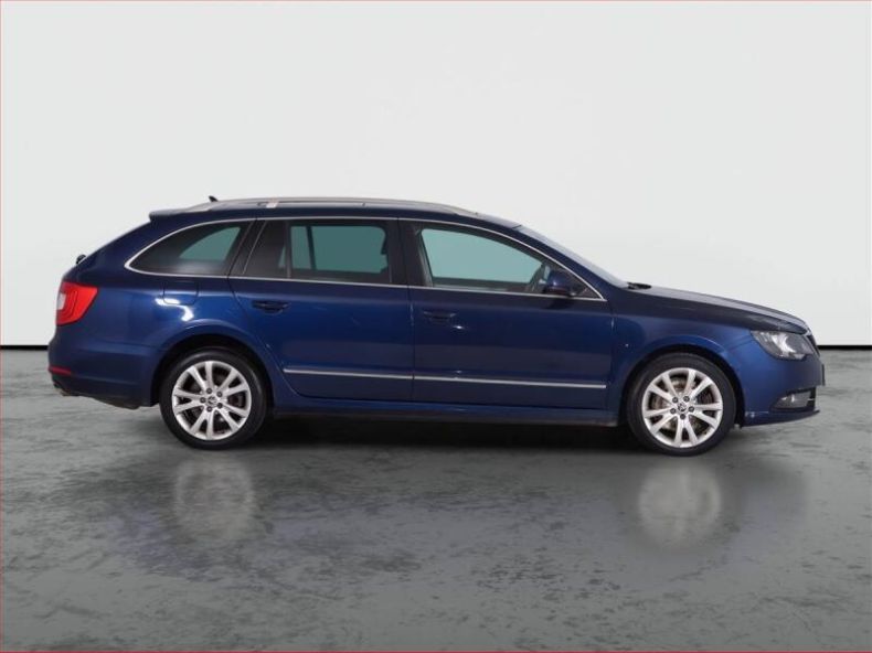 Škoda Superb - hlavní fotka