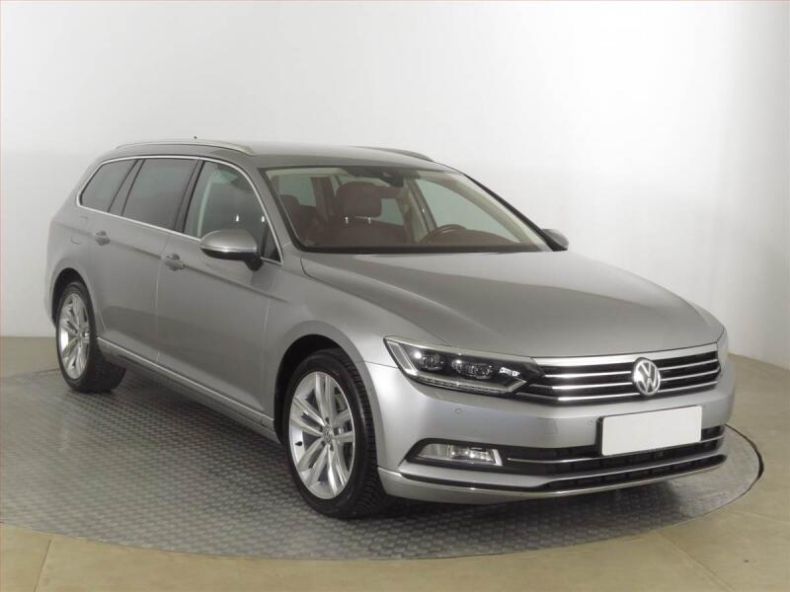Volkswagen Passat - hlavní foto