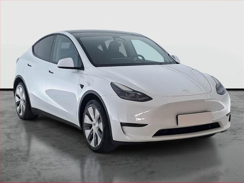 Tesla Model Y - hlavní foto