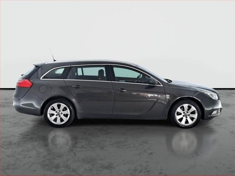 Opel Insignia - hlavní fotka