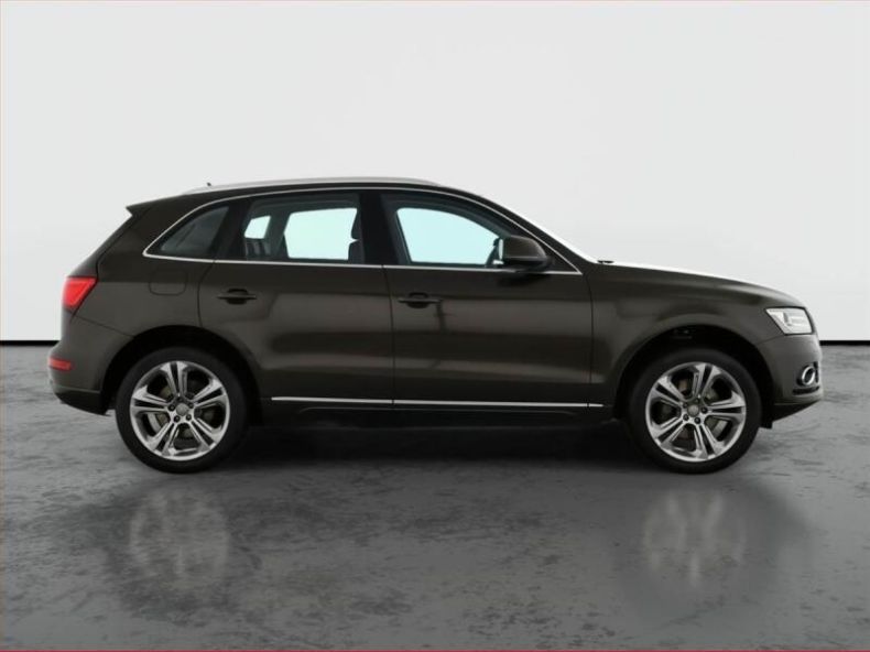 Audi Q5 - hlavní fotka