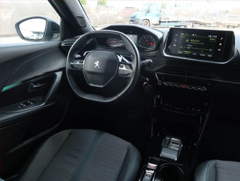 Peugeot 2008 - hlavní fotka