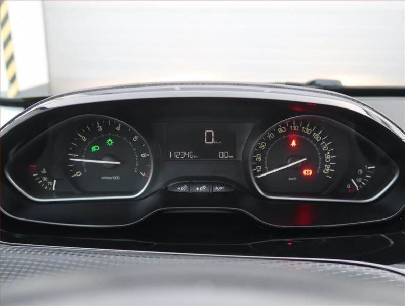 Peugeot 2008 - hlavní fotka