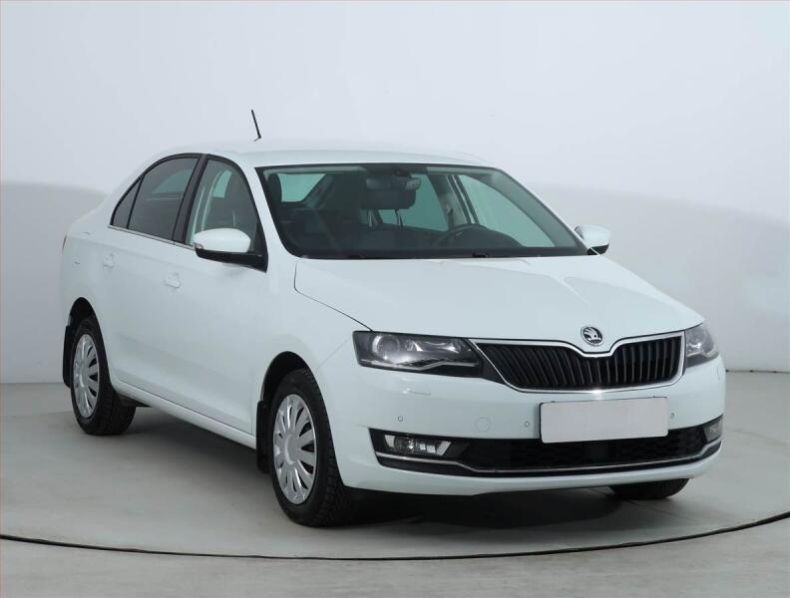 Škoda Rapid - hlavní foto