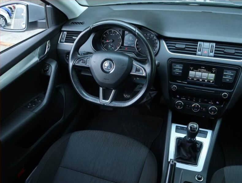 Škoda Octavia - hlavní fotka