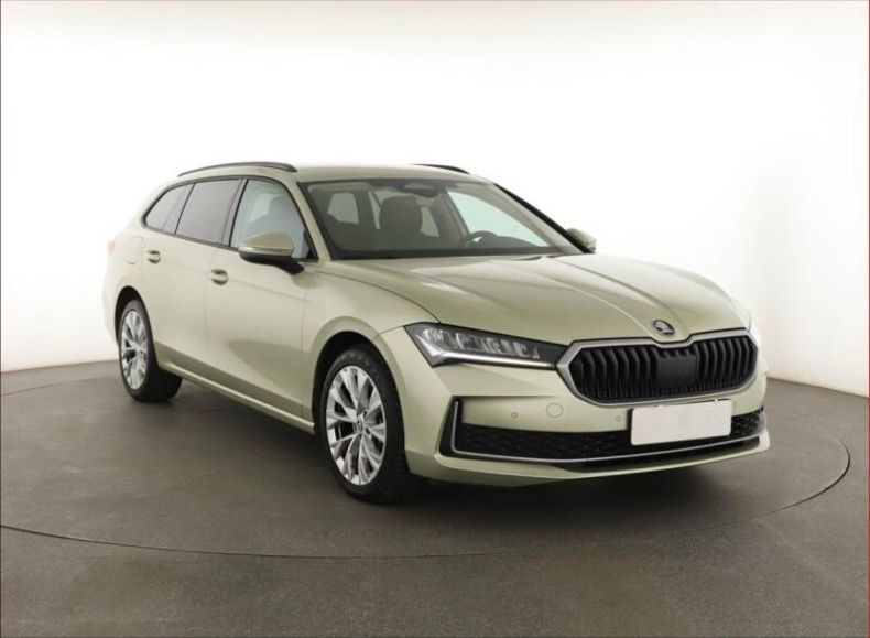 Škoda Superb - hlavní foto