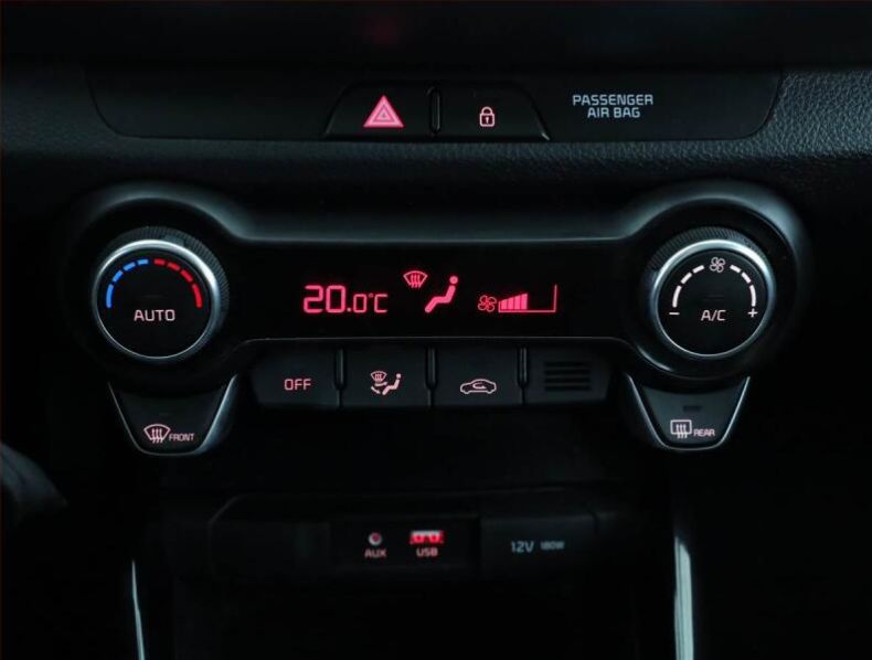 Kia Stonic - hlavní fotka