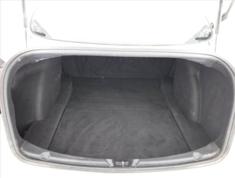 Tesla Model 3 - hlavní fotka inzerátu