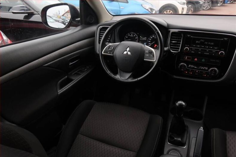 Mitsubishi Outlander - hlavní fotka inzerátu