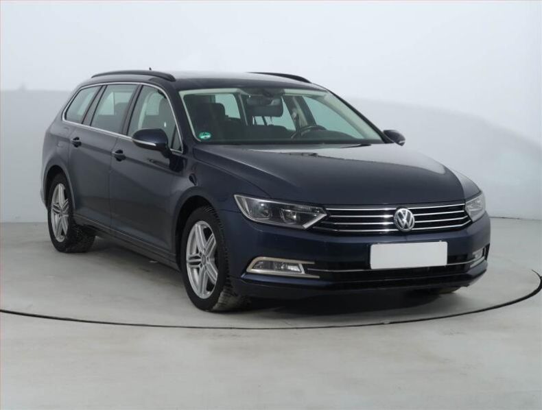 Volkswagen Passat - hlavní fotka inzerátu