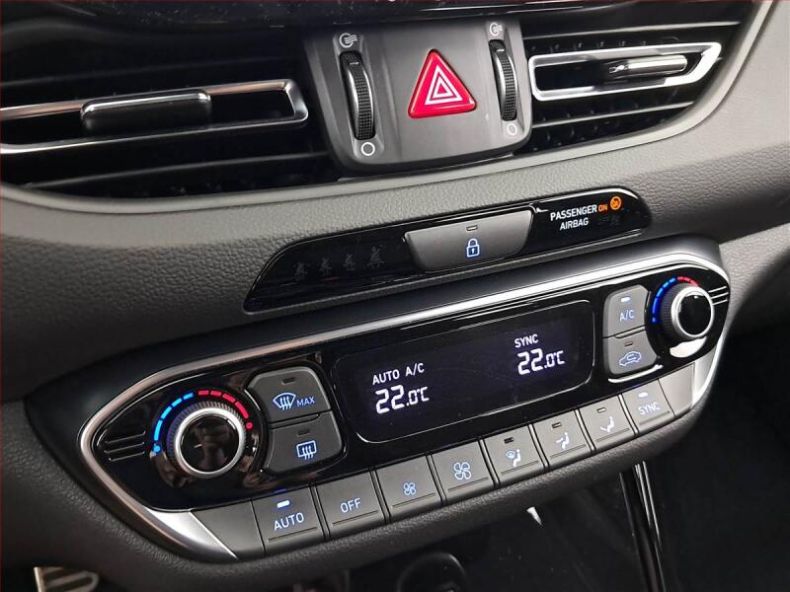 Hyundai i30 - hlavní fotka