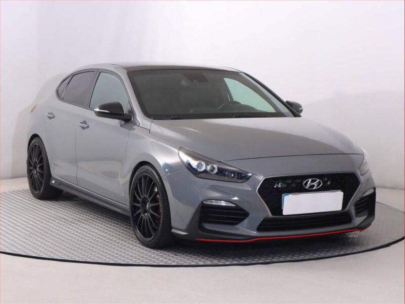 Hyundai i30 - hlavní foto