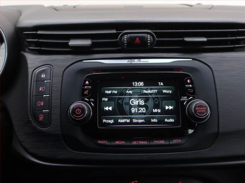 Alfa Romeo Giulietta - hlavní fotka