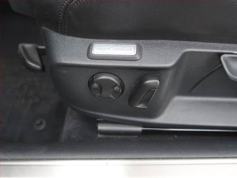 Volkswagen Passat - hlavní fotka