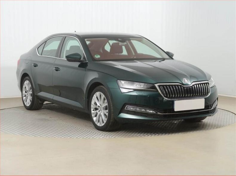 Škoda Superb - hlavní foto