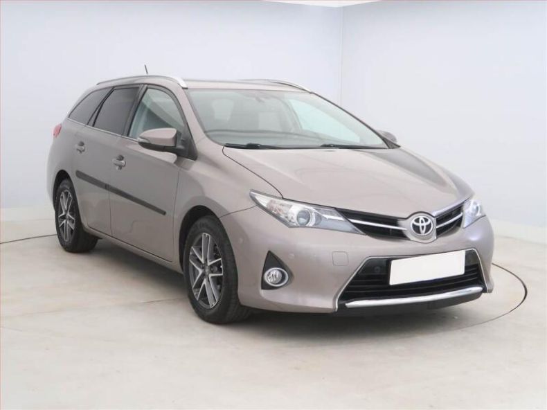 Toyota Auris - hlavní foto