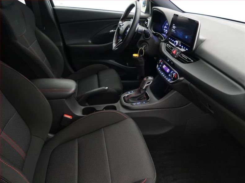 Hyundai i30 - hlavní fotka