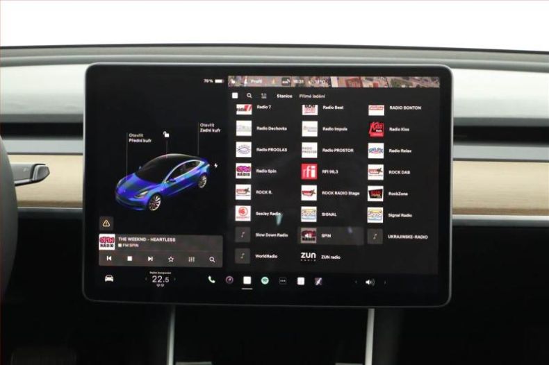 Tesla Model 3 - hlavní fotka