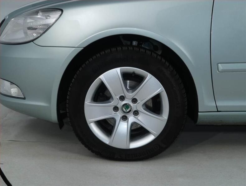 Škoda Octavia - hlavní fotka